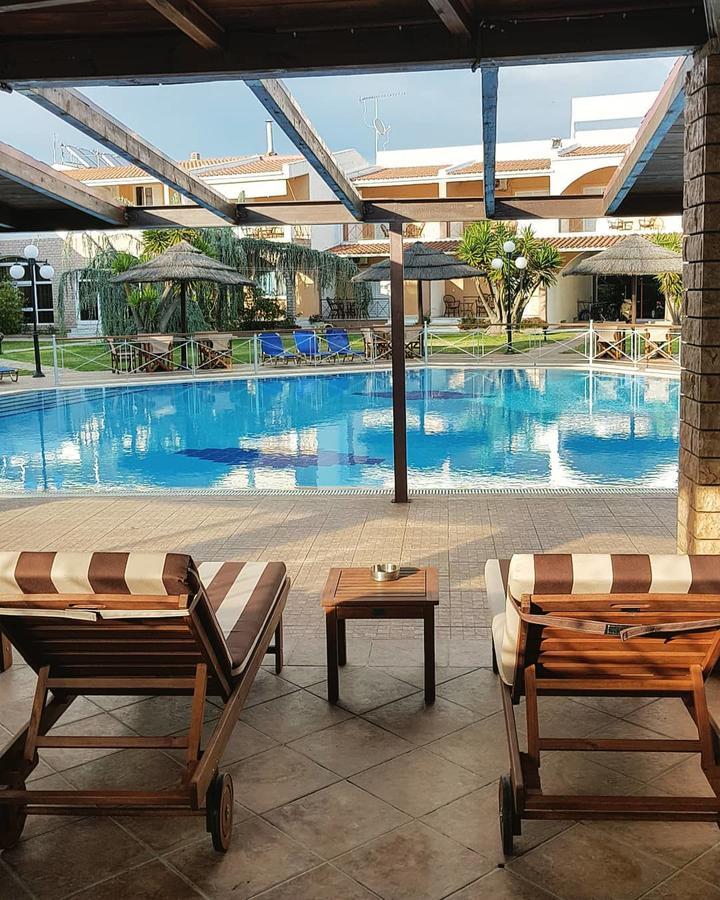 Aparthotel Kalamitsi